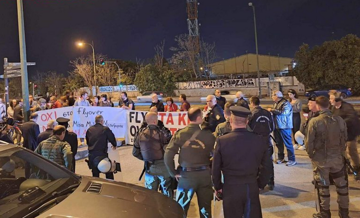 FlyOver: Διαμαρτυρία την ώρα παρουσίασης του έργου
