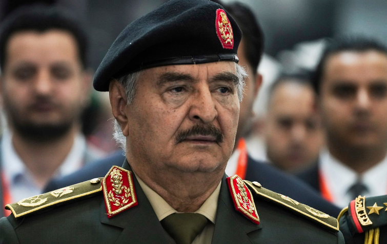 Ο Χαλίφα Χάφταρ υπόσχεται στους Ρώσους στρατιωτική βάση τη Λιβύη