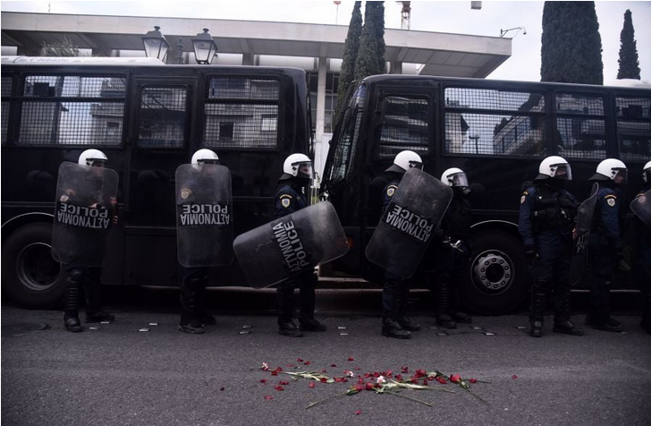 Πολυτεχνείο: «Φρούριο» η Αθήνα με χιλιάδες αστυνομικούς και drones – Ποιοι δρόμοι θα είναι κλειστοί