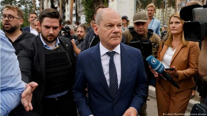 Η κατάσταση «έκτακτης δημοσιονομικής ανάγκης» της Γερμανίας γκρεμίζει τον μύθο περί νοικοκυρεμένης οικονομίας και δήθεν αυτοσυγκράτησης