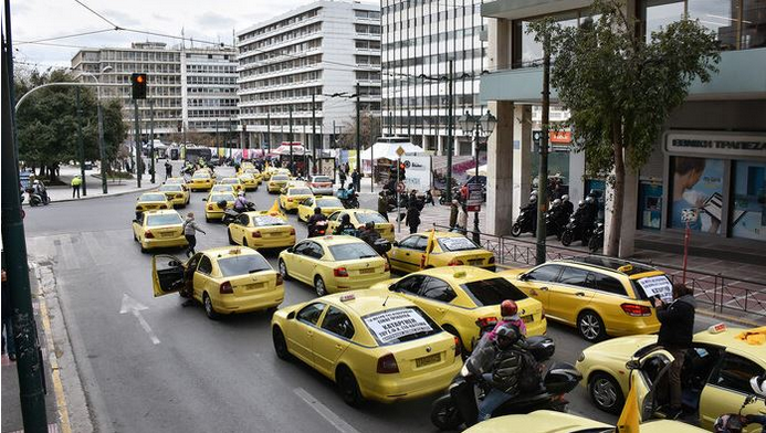 Ταξί: 48ωρη πανελλαδική απεργία – Πώς θα κυκλοφορήσουν αύριο στην Αθήνα