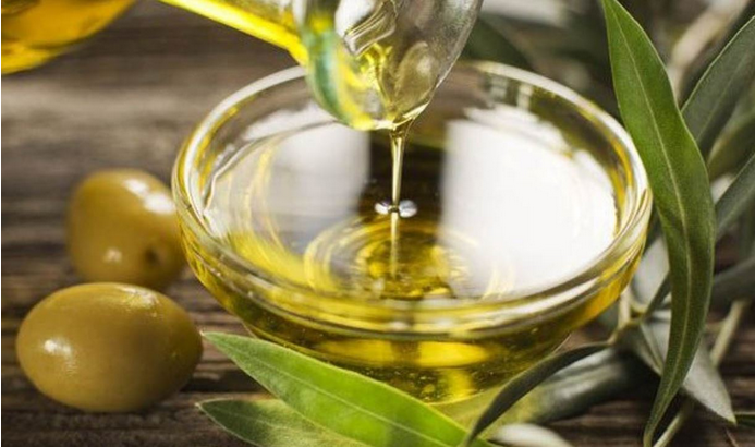 Έτσι θα καταλάβετε εάν το ελαιόλαδο είναι νοθευμένο – Τι πρέπει να γνωρίζετε