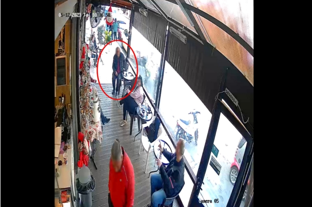 Γυναικοκτονία στη Σαλαμίνα: Ο δράστης πήγε για καφέ στο Κερατσίνι σαν μην είχε συμβεί τίποτα
