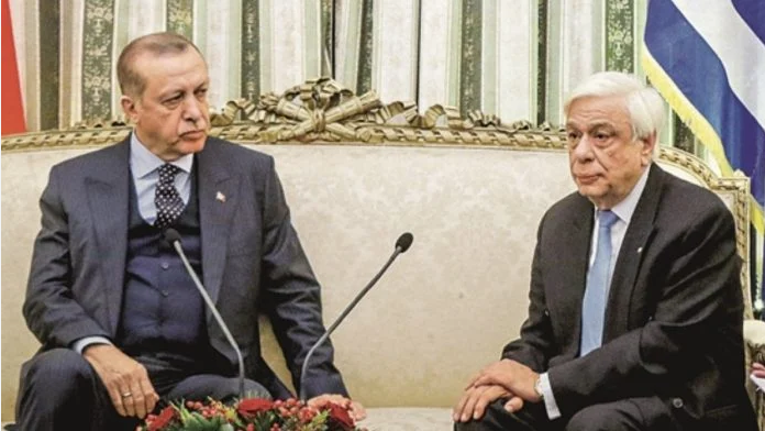 Την προηγούμενη φορά που ήρθε ο Ερντογαν, στο Προεδρικό Μέγαρο ήταν ο Προκόπης Παυλόπουλος και του έδωσε την πρέπουσα, σκληρή και ξεκάθαρη απάντηση