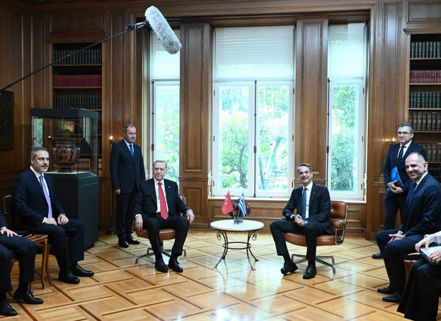 Επίσκεψη Ερντογάν: Live όλες οι εξελίξεις στο in – Οι συναντήσεις με Σακελλαροπούλου και Μητσοτάκη