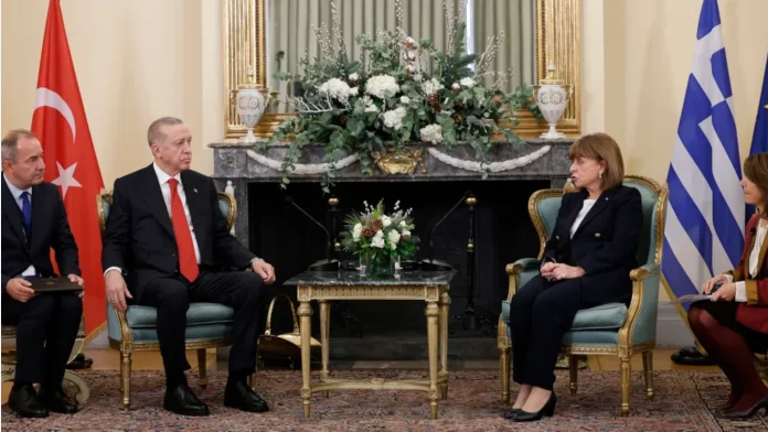 Η ΠτΔ όφειλε να απαντήσει στην προκλητική συνέντευξη Ερντογάν στην Καθημερινή, όπως ακριβώς είχε κάνει ο προκάτοχος της Προκόπης Παυλόπουλος