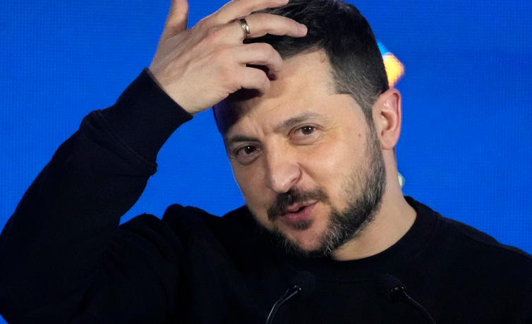 Πολωνία: Να παραιτηθεί ο Zelensky