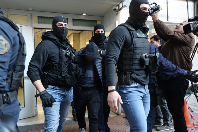Επεισόδια στου Ρέντη: Απειλητικό μήνυμα στην μητέρα του 18χρονου – «Σύντομα δεύτερη κηδεία»