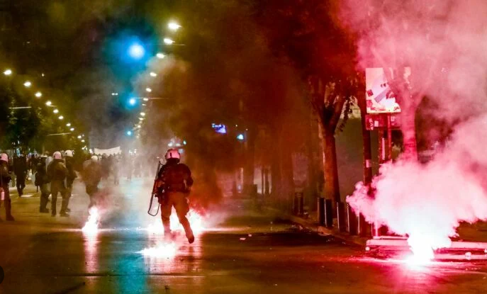 Κοινωνική αναταραχή και νεολαία: Εντοπίζοντας τις ρίζες του προβλήματος
